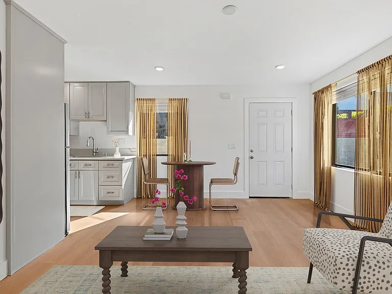 Haven Mar Vista Apartments — Photo 8
