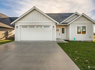 2102 Lagerwey Cir, Lynden, WA
