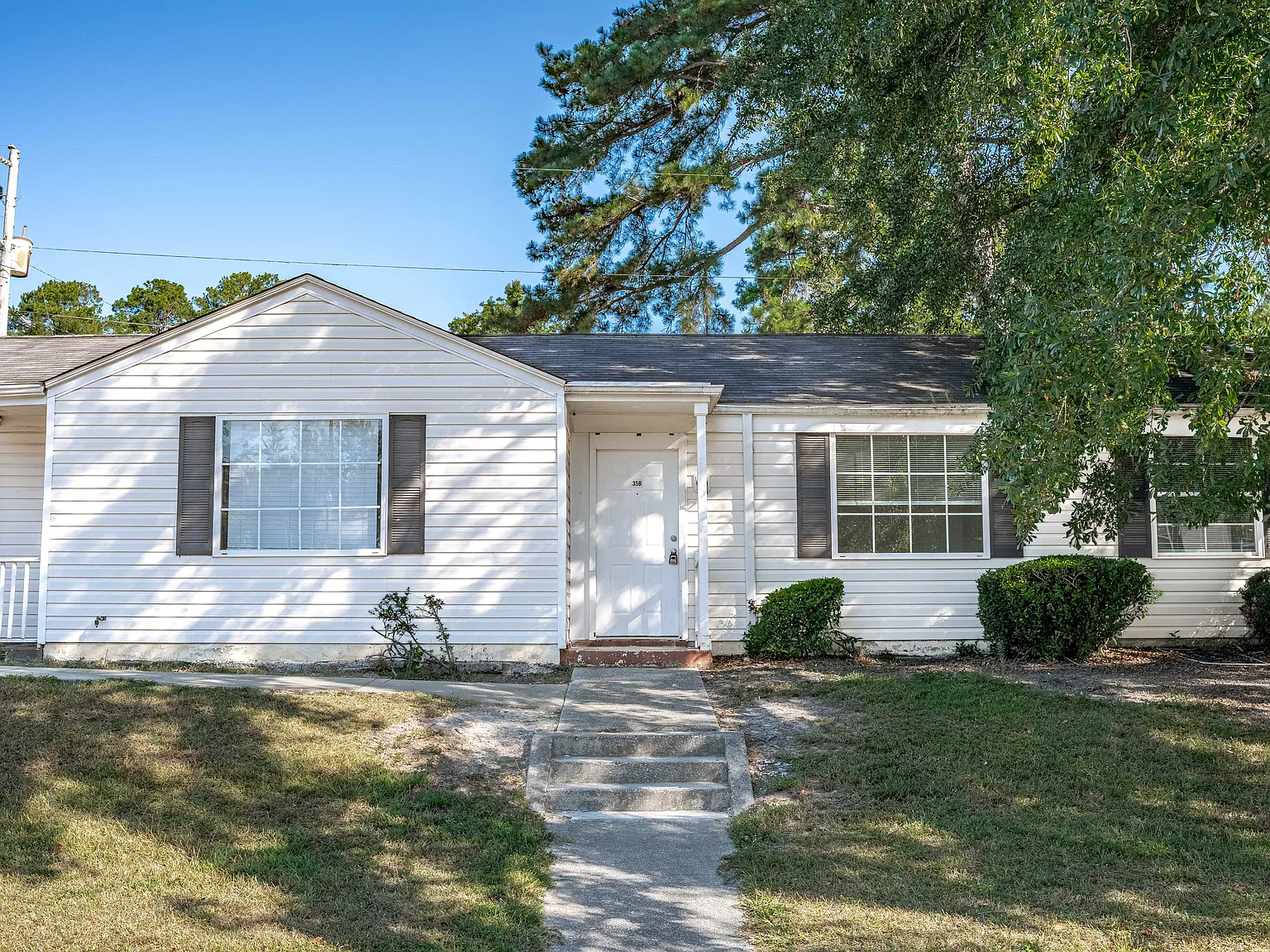 2 bed, $1,050 — Photo 2