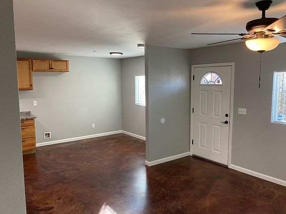 3rd image of 110 Bonita St