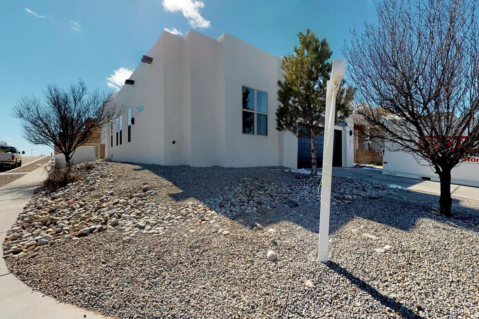 4 bed, 2288 sqft, $2,450 — Photo 3