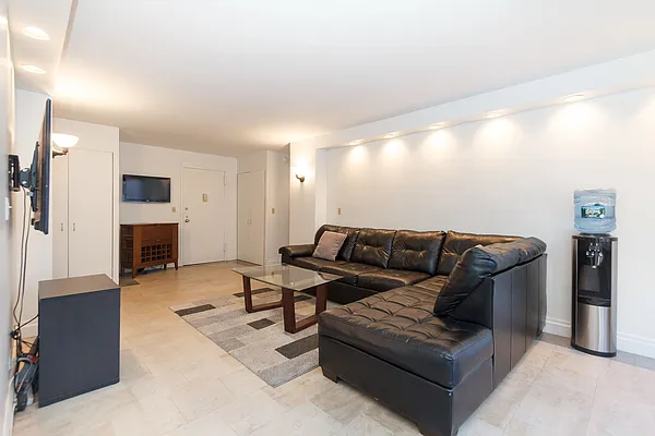 Sold by Owner | media 20