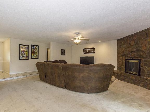5th image of 2813 E Fort Worth St