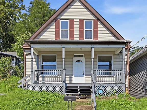 3rd image of 807 Maple Dr
