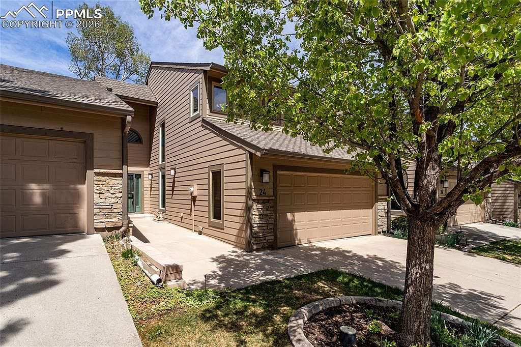 24 Woodbridge Dr