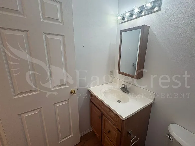 706 S College Ave — Photo 7