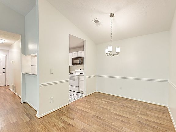 529 Warm Springs Cir