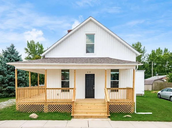 215 W Poplar St, Saint Paris, OH 43072