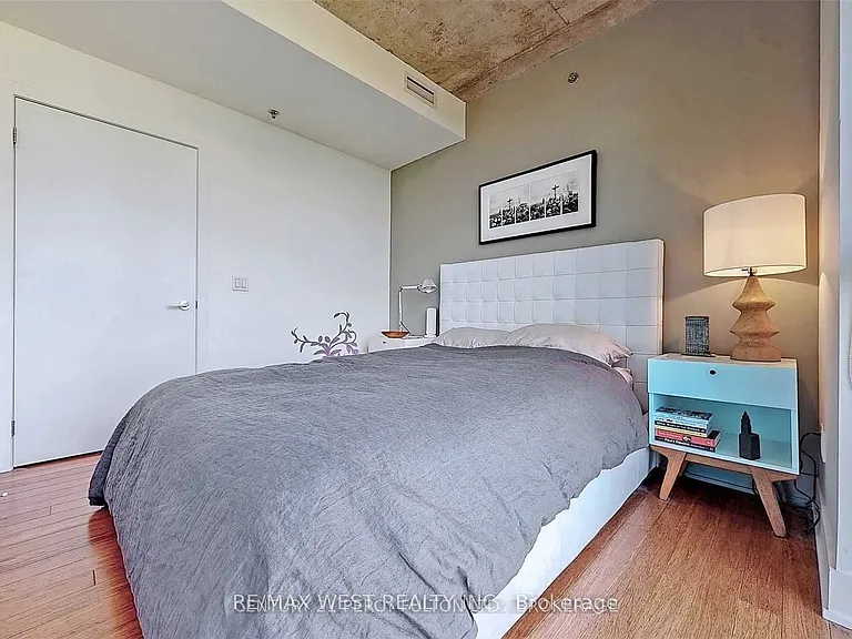 90 Trinity St #610 — Photo 18