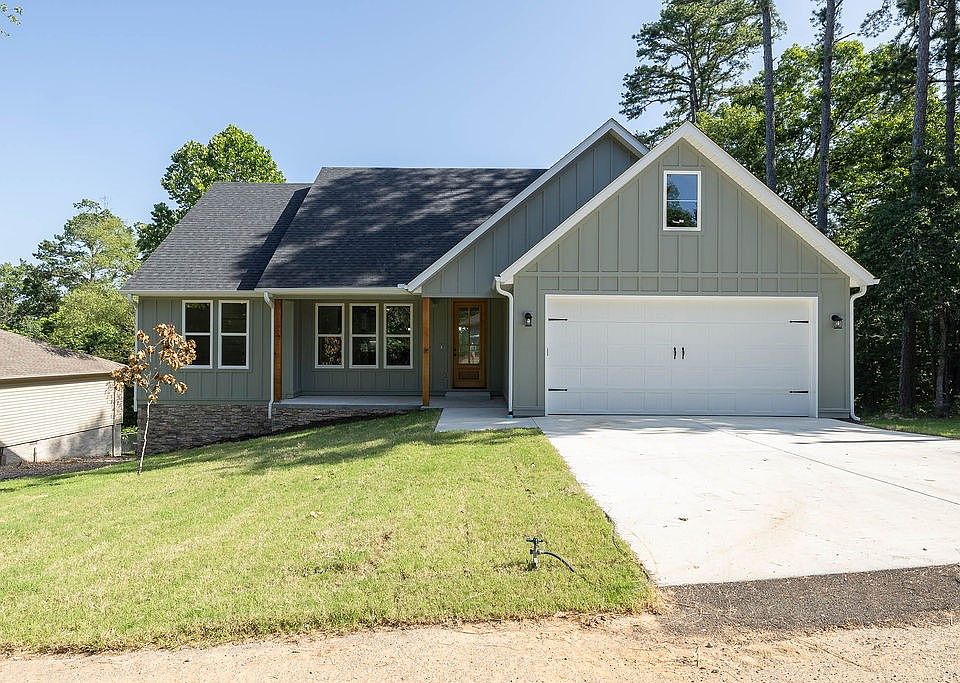 1st image of 12 Pulham Dr