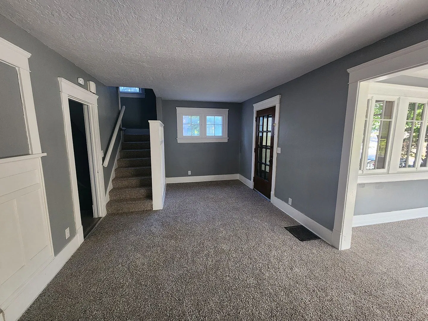 4 Bed / 1.5 Bath Fully Updated Home in Goodyear Heights Area — Photo 4