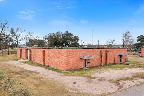 200 Bowling Alley Ln Photo 1