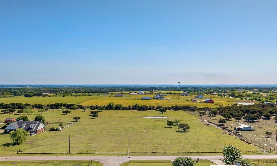 1st image of Dove Hill Ln