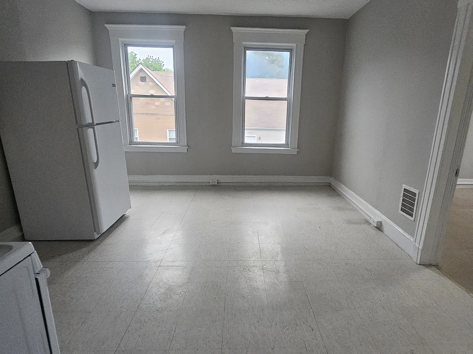 3 bed, $1,850 — Photo 1