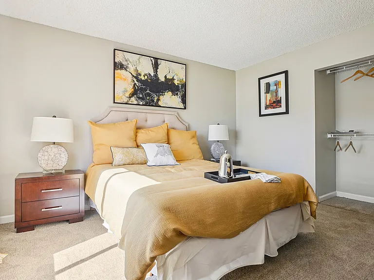 Deer Crest Apartments — Photo 6