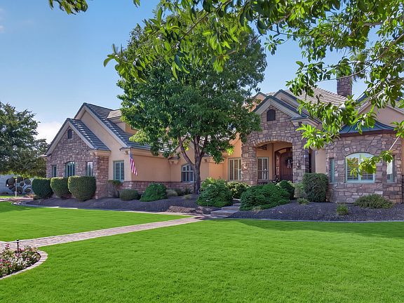 4th image of 2918 E WATERMAN Way