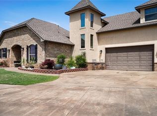 10812 NW 117th Pl, Yukon, OK 73099