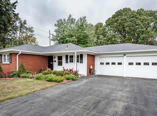 3620 Glencreek Ln, Louisville, KY 40218
