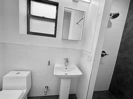 4th image of 211 Madison St APT 16
