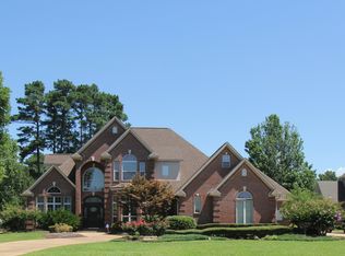 5909 Winchester Dr, Texarkana, TX 75503