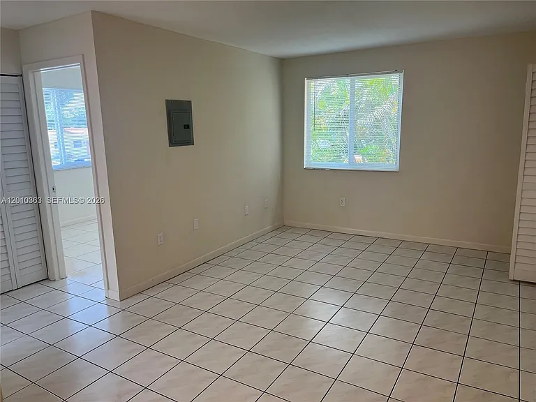 1419 SW 22nd Ave #4 — Photo 10