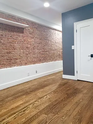 Rented by Perl Group Real Estate | media 14