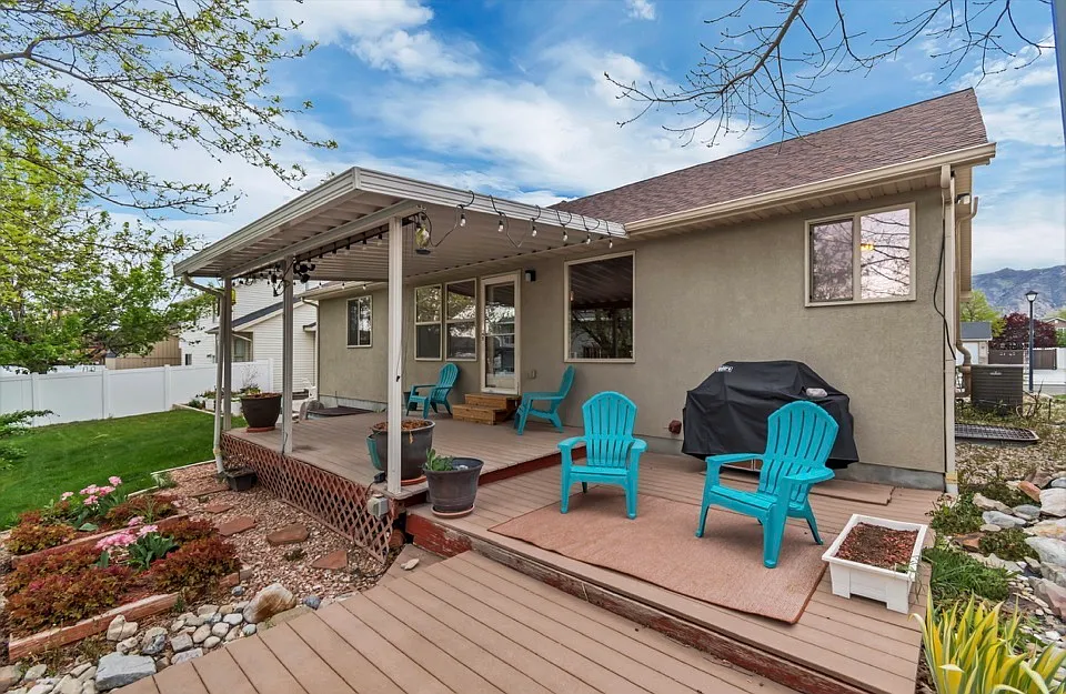 5 bed, 3175 sqft, $3,300 — Photo 2