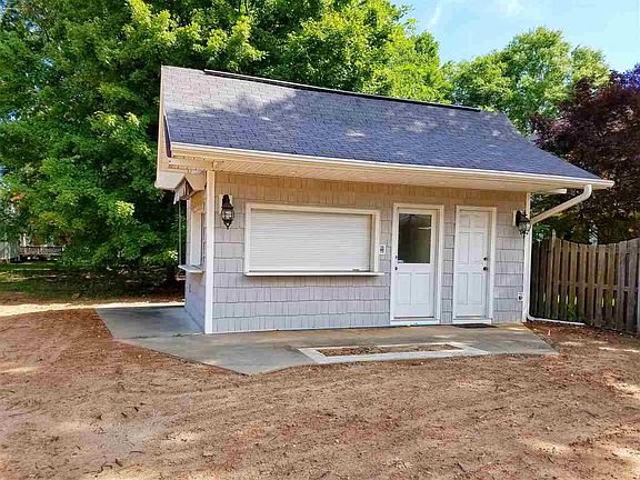 5th image of 704 Forest Dr #13 & 14