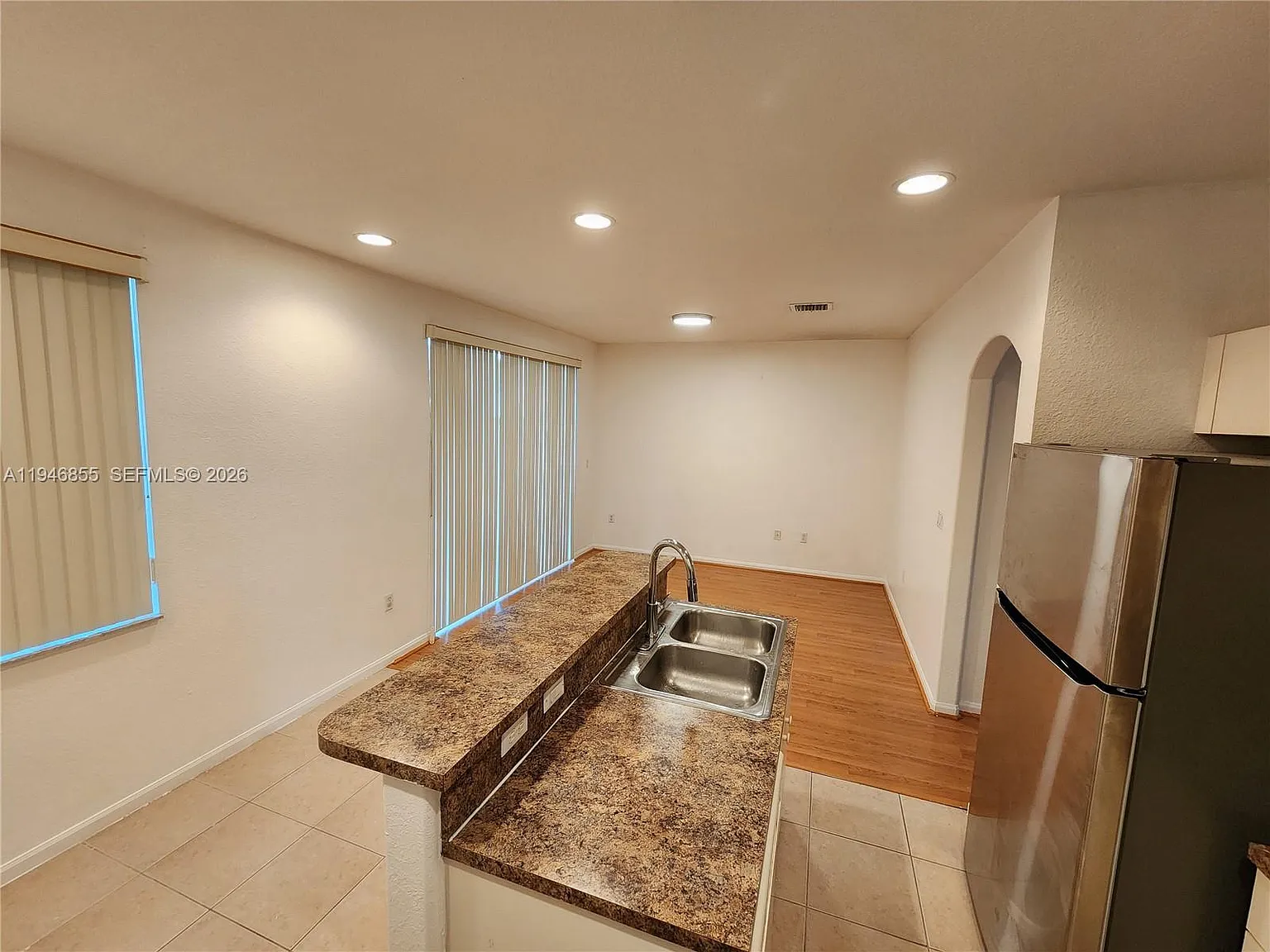 3 bed, 1669 sqft, $2,800 — Photo 3