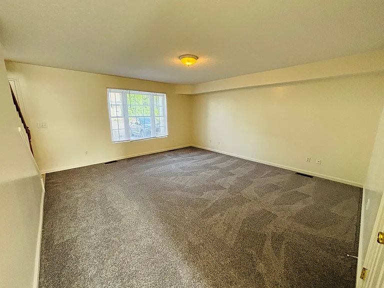 724 Park St — Photo 7