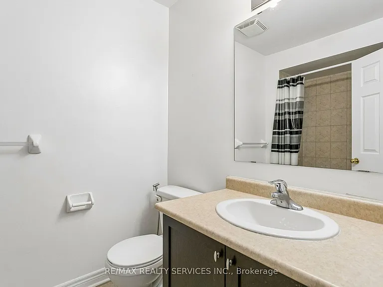 1385 Costigan Rd — Photo 19