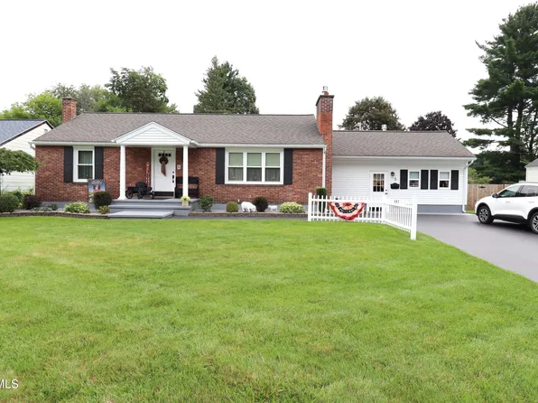 5 Carolyn Lane, Glenville, NY 12302