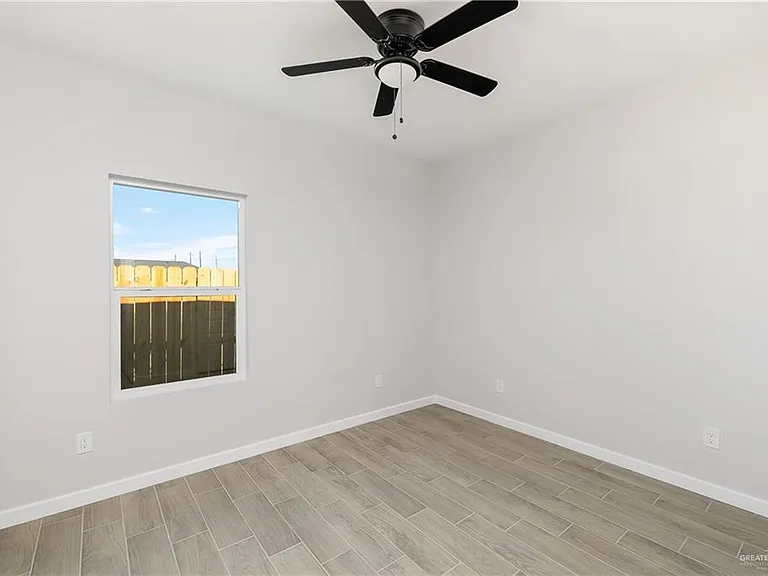 1006 Sugar Garden Dr #4 — Photo 9