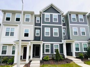 523 Deercroft Dr, Apex, NC 27539