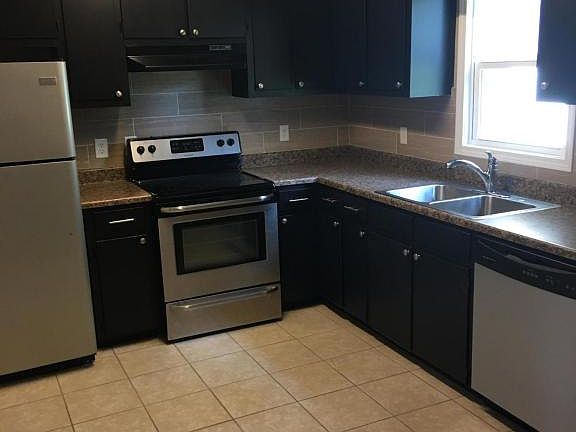 5th image of 98 Shiloh Dr