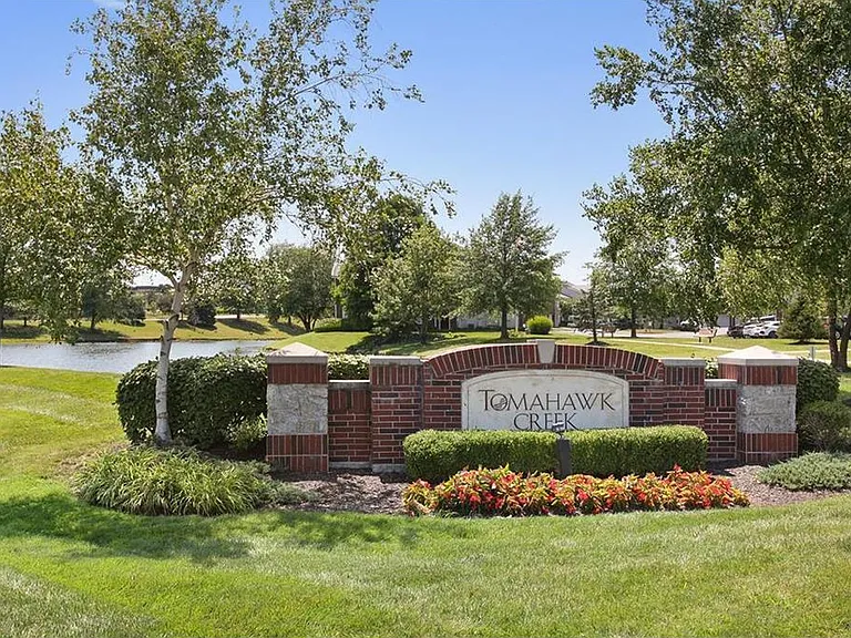 11607 Tomahawk Creek Pkwy #K — Photo 18