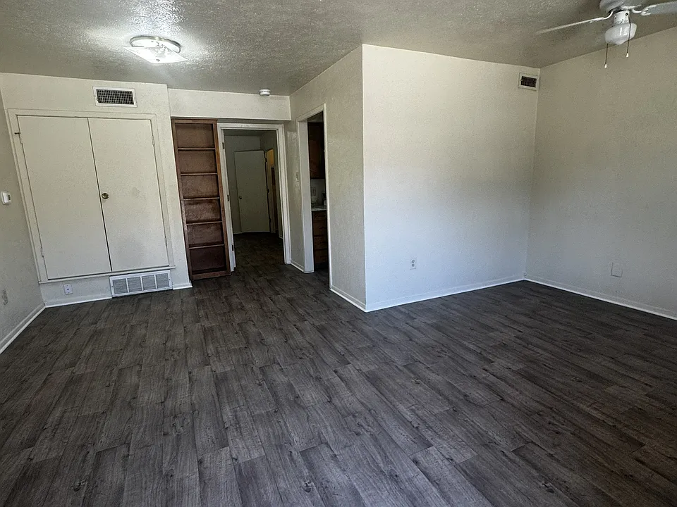 321 Withers St #3