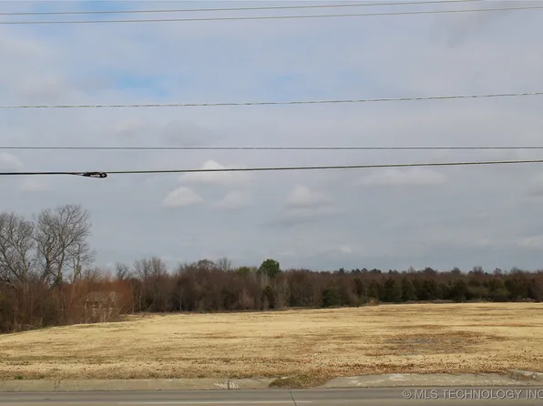 Chandler Rd, Muskogee, OK 74403