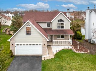 2512 Lakeridge Dr, Lockport, IL 60441