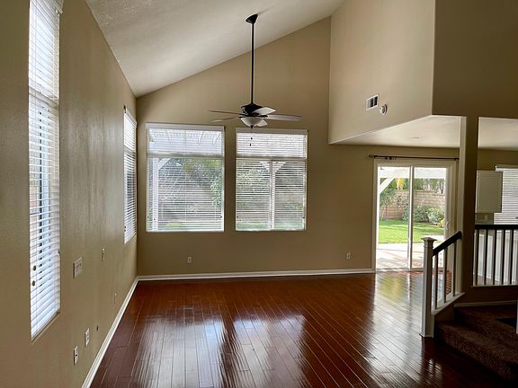 3rd image of 23808 Laurelwood Ln