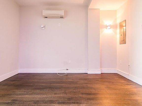 146_Meserole_Street__2bed-5