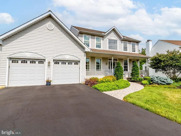 63 Emerald Ridge Dr, Bear, DE 19701