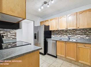 537 14th Ave SW #404, Calgary, AB T2R0M7