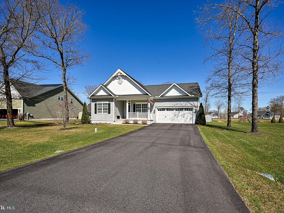 1st image of 20642 Woodlake Cir