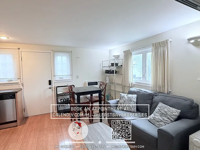 11 Panoramic Way — Photo 3