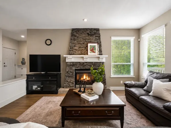 109 Cranberry Ct, Pt Moody, BC V3H 0C4