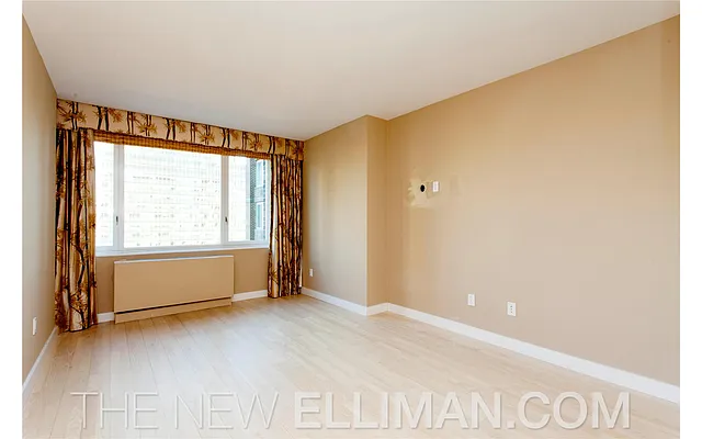 Rented by Douglas Elliman | media 18