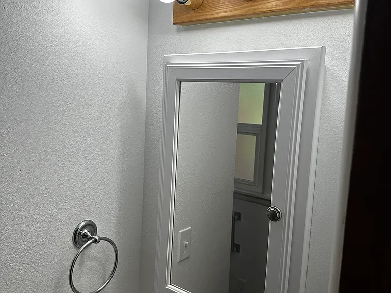 406 E James St #2 — Photo 13