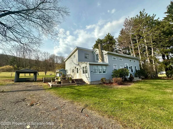 1033 Sugar Hollow Rd, Tunkhannock, PA 18657