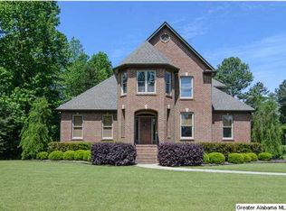 1710 Quail Ridge Dr, Gardendale, AL 35071